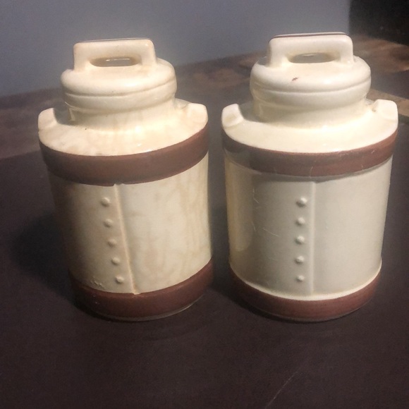 Vintage Home Sweet Home Salt & Pepper Pottery Shakers. - Picture 6 of 13